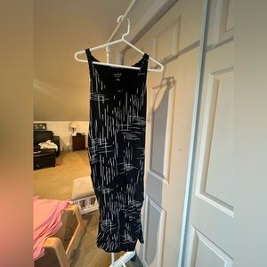 Isabella maternity size medium black and white sleeveless